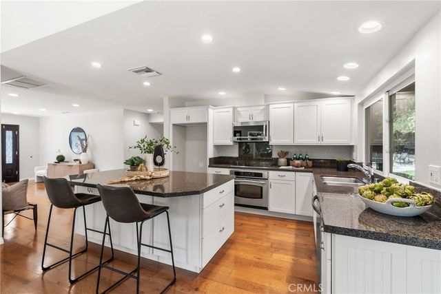 12756 Barrett Lane, North Tustin, CA 92705