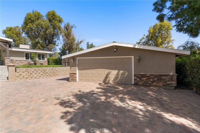 12756 Barrett Lane, North Tustin, CA 92705