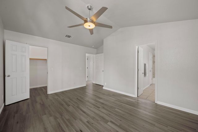 7312 E Ben White BLVD 13, Austin, TX 78741