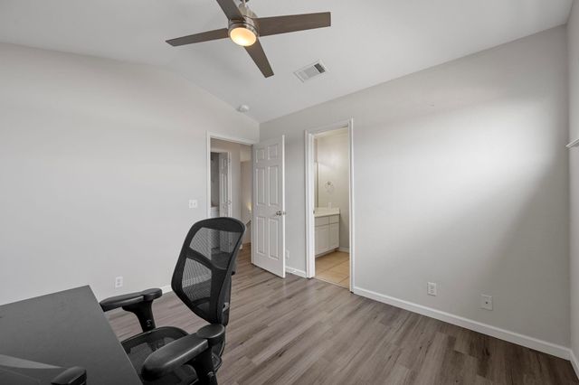 7312 E Ben White BLVD 13, Austin, TX 78741