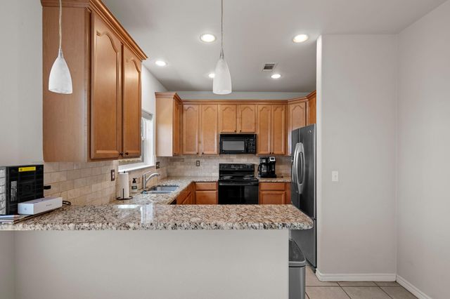 7312 E Ben White BLVD 13, Austin, TX 78741