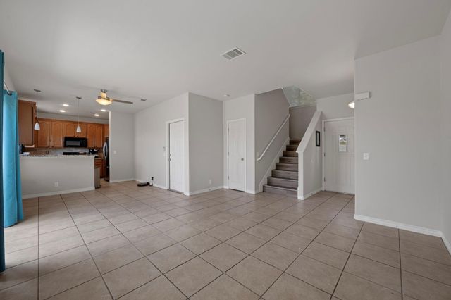 7312 E Ben White BLVD 13, Austin, TX 78741