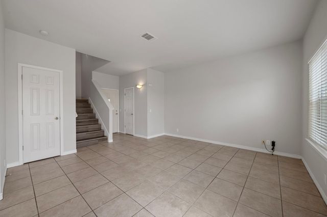 7312 E Ben White BLVD 13, Austin, TX 78741