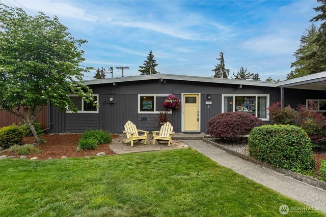 24855 16TH Avenue S, Des Moines, WA 98198
