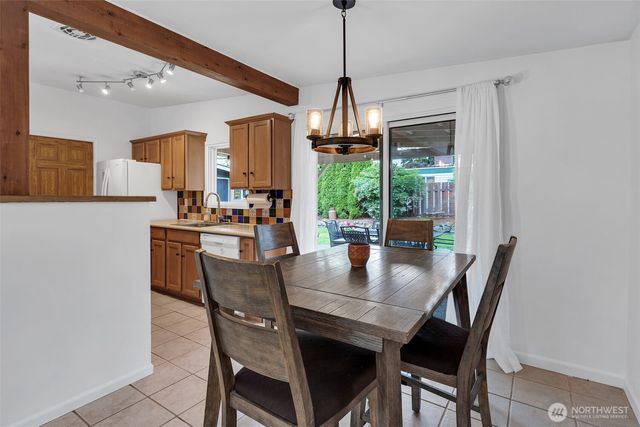 24855 16TH Avenue S, Des Moines, WA 98198