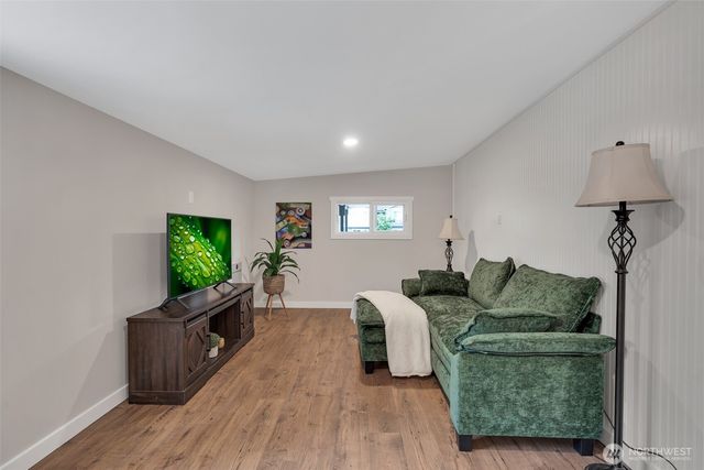 24855 16TH Avenue S, Des Moines, WA 98198