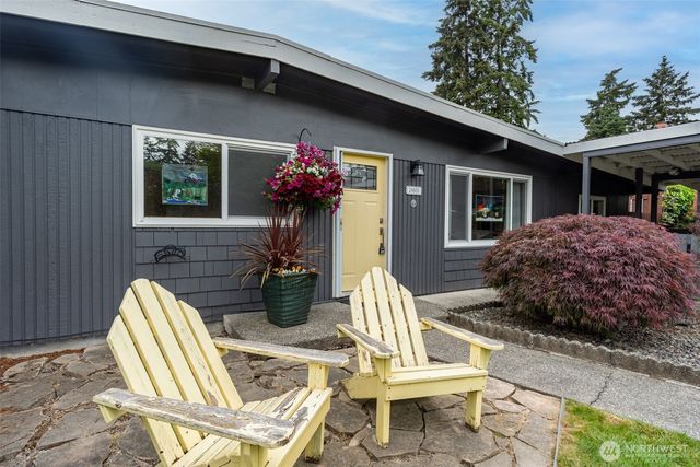 24855 16TH Avenue S, Des Moines, WA 98198