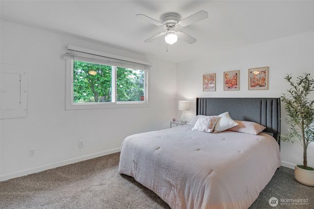 24855 16TH Avenue S, Des Moines, WA 98198