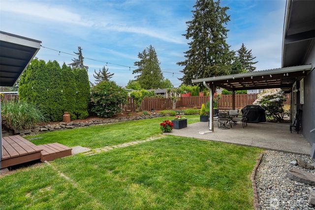 24855 16TH Avenue S, Des Moines, WA 98198