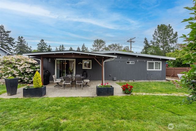 24855 16TH Avenue S, Des Moines, WA 98198