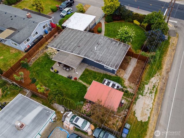 24855 16TH Avenue S, Des Moines, WA 98198