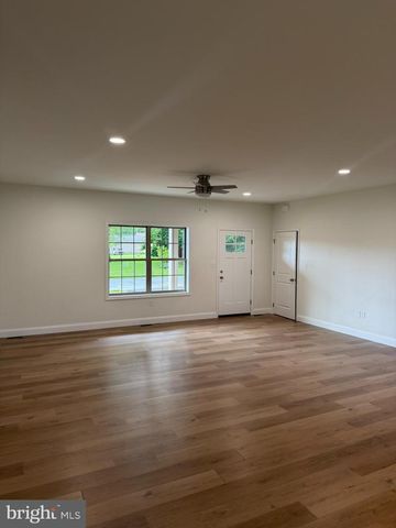 1268 THIRD AVENUE, Chambersburg, PA 17202