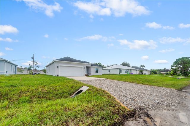 9345 102nd Avenue, Vero Beach, FL 32967