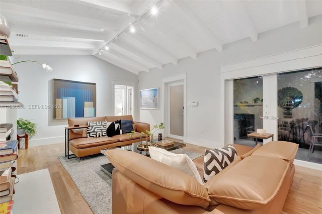 9105 NE 5th Ave, Miami Shores, FL 33138