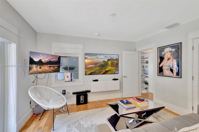 9105 NE 5th Ave, Miami Shores, FL 33138