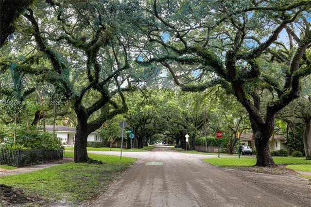 9105 NE 5th Ave, Miami Shores, FL 33138