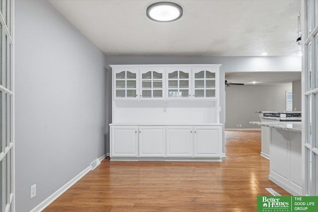 1114 Hackney Drive, Papillion, NE 68046