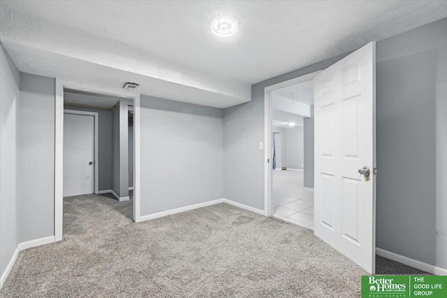 1114 Hackney Drive, Papillion, NE 68046