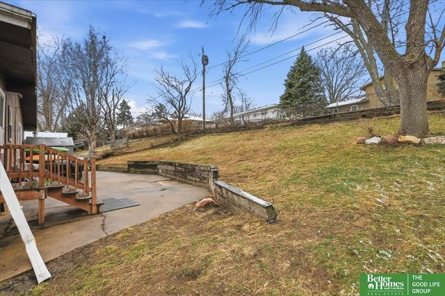 1114 Hackney Drive, Papillion, NE 68046