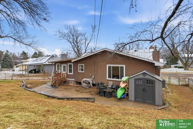 1114 Hackney Drive, Papillion, NE 68046