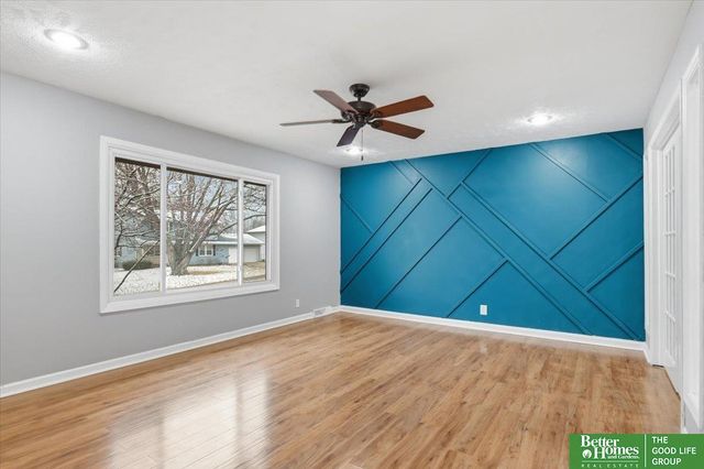 1114 Hackney Drive, Papillion, NE 68046