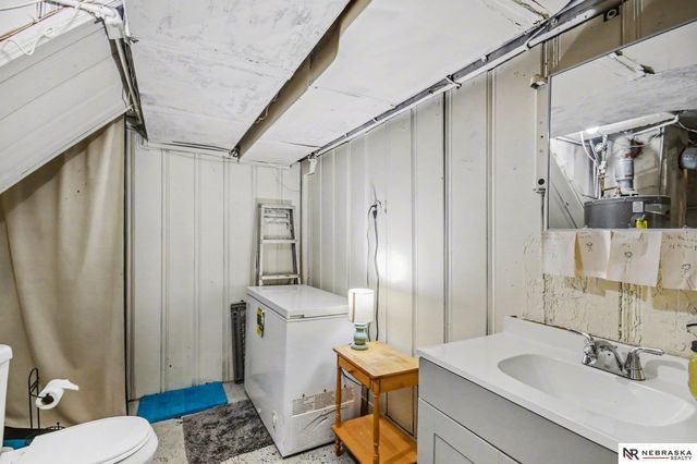 1508 N 35 Street, Omaha, NE 68111