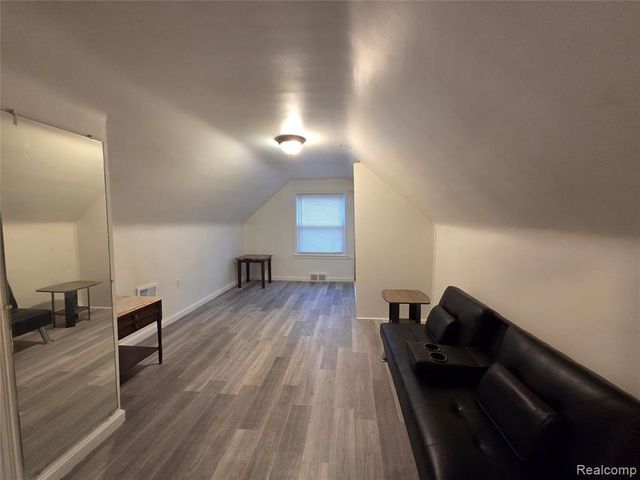 20409 Yonka Street, Detroit, MI 48234