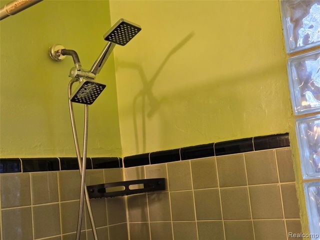 20409 Yonka Street, Detroit, MI 48234