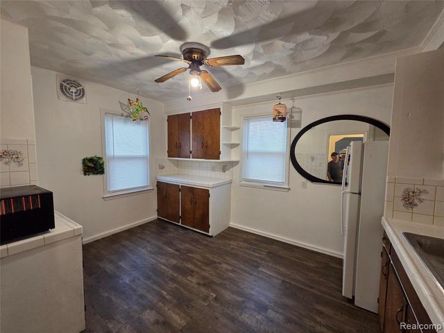 20409 Yonka Street, Detroit, MI 48234