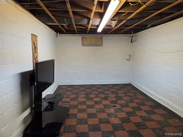 20409 Yonka Street, Detroit, MI 48234