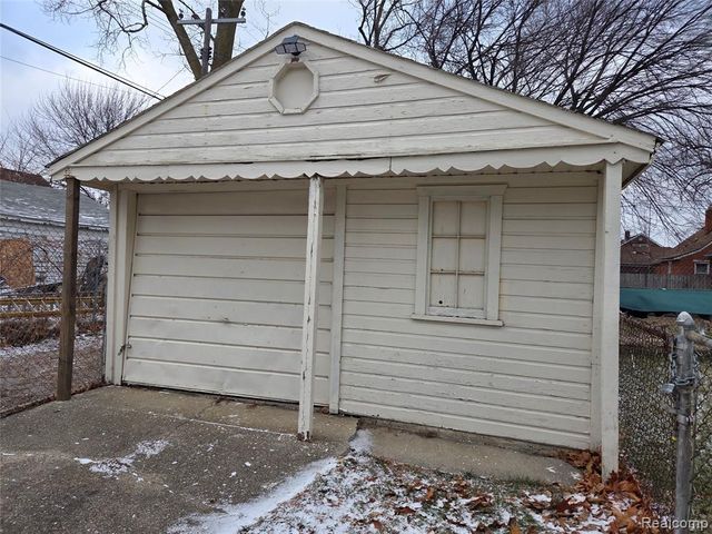 20409 Yonka Street, Detroit, MI 48234