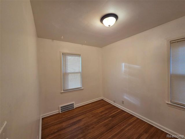 20409 Yonka Street, Detroit, MI 48234