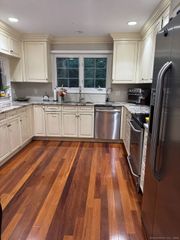 123 Governor Trumbull Way 123, Trumbull, CT 06611