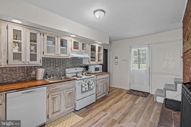 17595 FANNETTSBURG ROAD EAST, Fannettsburg, PA 17221