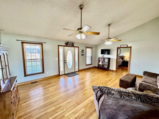 851 McAfee Lane, Salvisa, KY 40372