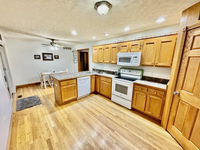 851 McAfee Lane, Salvisa, KY 40372