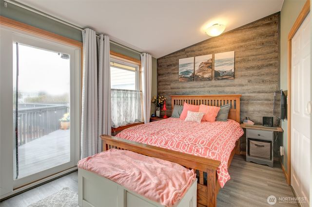 200 Ocean Lake Way NW, Ocean Shores, WA 98569