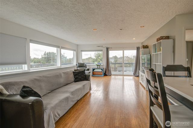 200 Ocean Lake Way NW, Ocean Shores, WA 98569