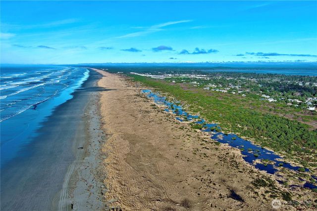 200 Ocean Lake Way NW, Ocean Shores, WA 98569