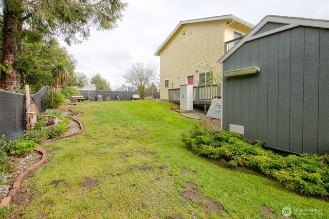 200 Ocean Lake Way NW, Ocean Shores, WA 98569