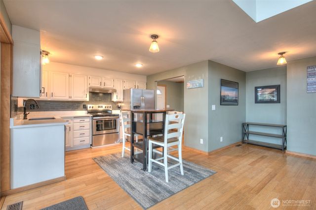 200 Ocean Lake Way NW, Ocean Shores, WA 98569