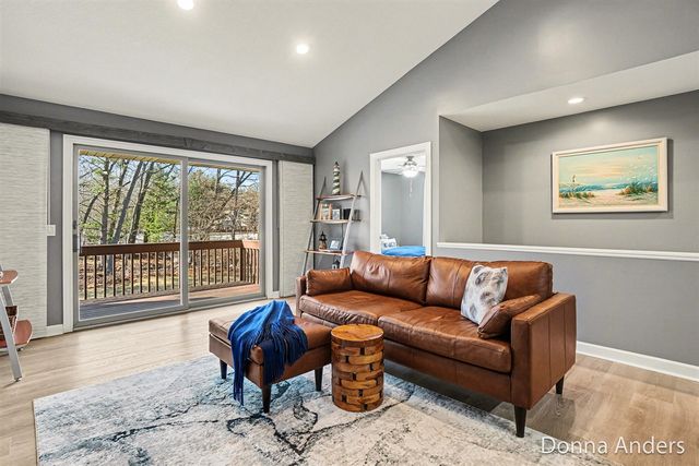 17595 Park Place Circle, Spring Lake, MI 49456