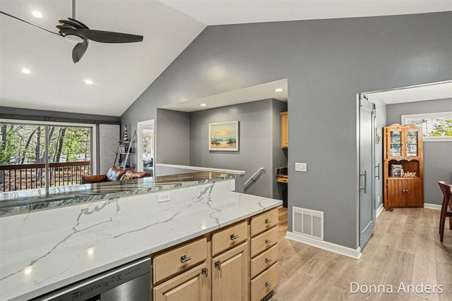 17595 Park Place Circle, Spring Lake, MI 49456