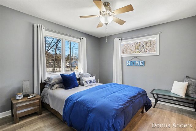 17595 Park Place Circle, Spring Lake, MI 49456