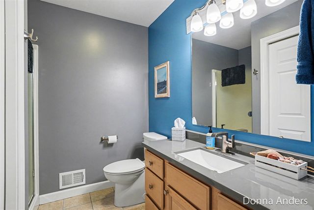 17595 Park Place Circle, Spring Lake, MI 49456