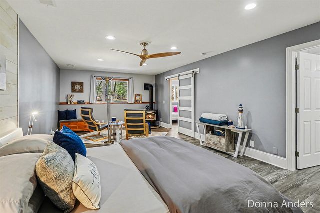 17595 Park Place Circle, Spring Lake, MI 49456