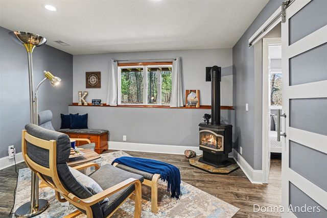 17595 Park Place Circle, Spring Lake, MI 49456