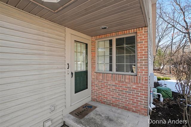 17595 Park Place Circle, Spring Lake, MI 49456