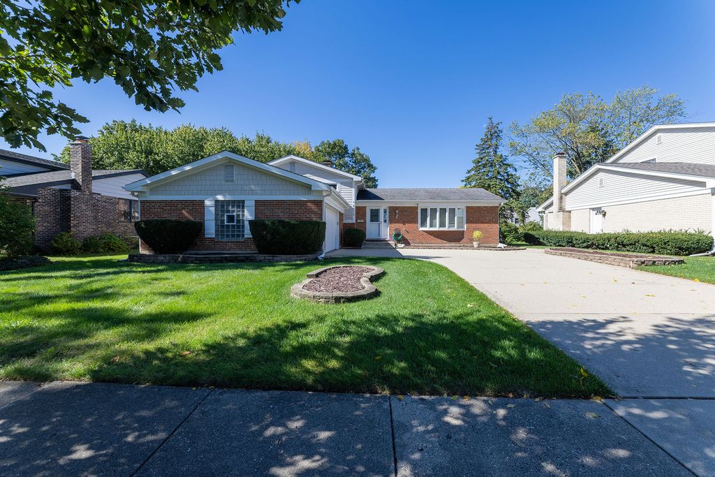 2612 N Waterman Avenue, Arlington Heights, IL 60004 — photo 2