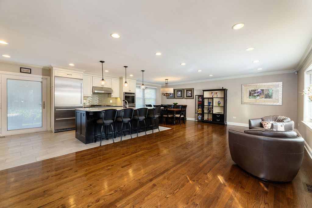 2612 N Waterman Avenue, Arlington Heights, IL 60004 — photo 3